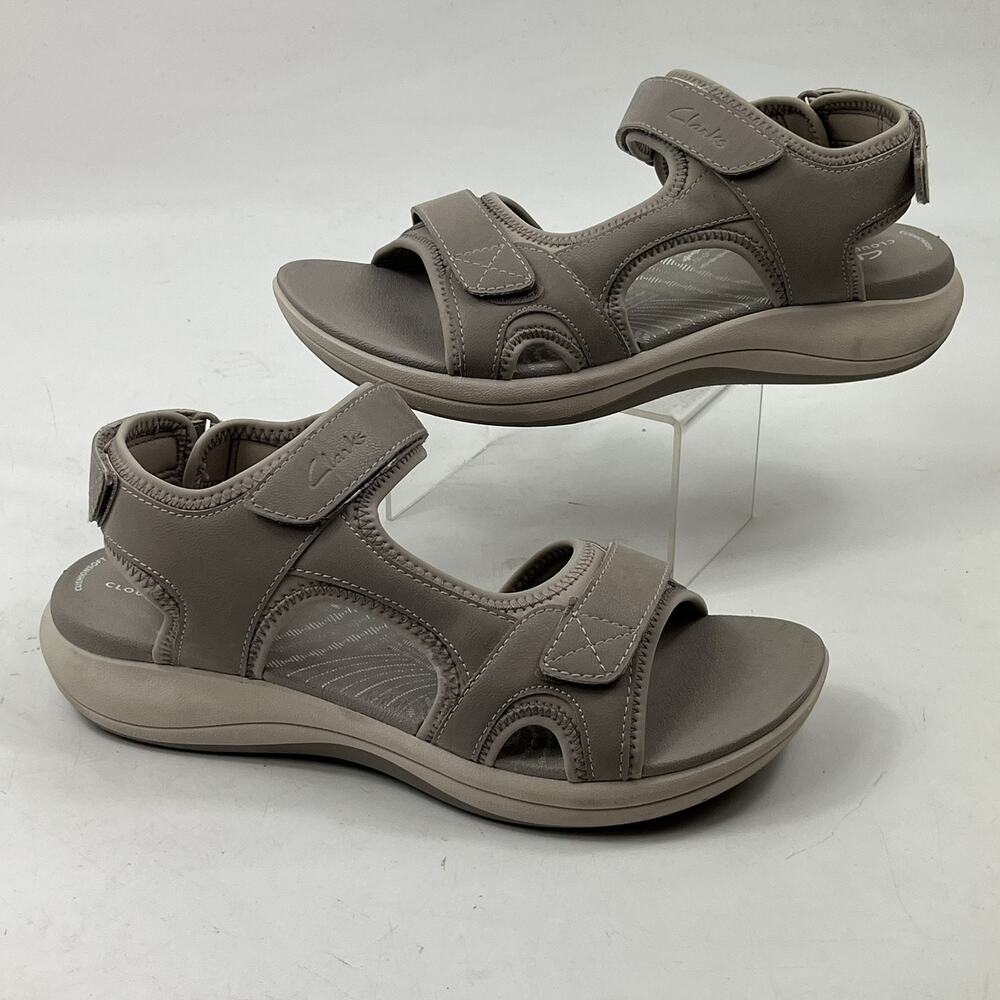 Clarks Womens Cloudsteppers Sandals Size 7.5 W Taupe Comfort Walking Hook Loop